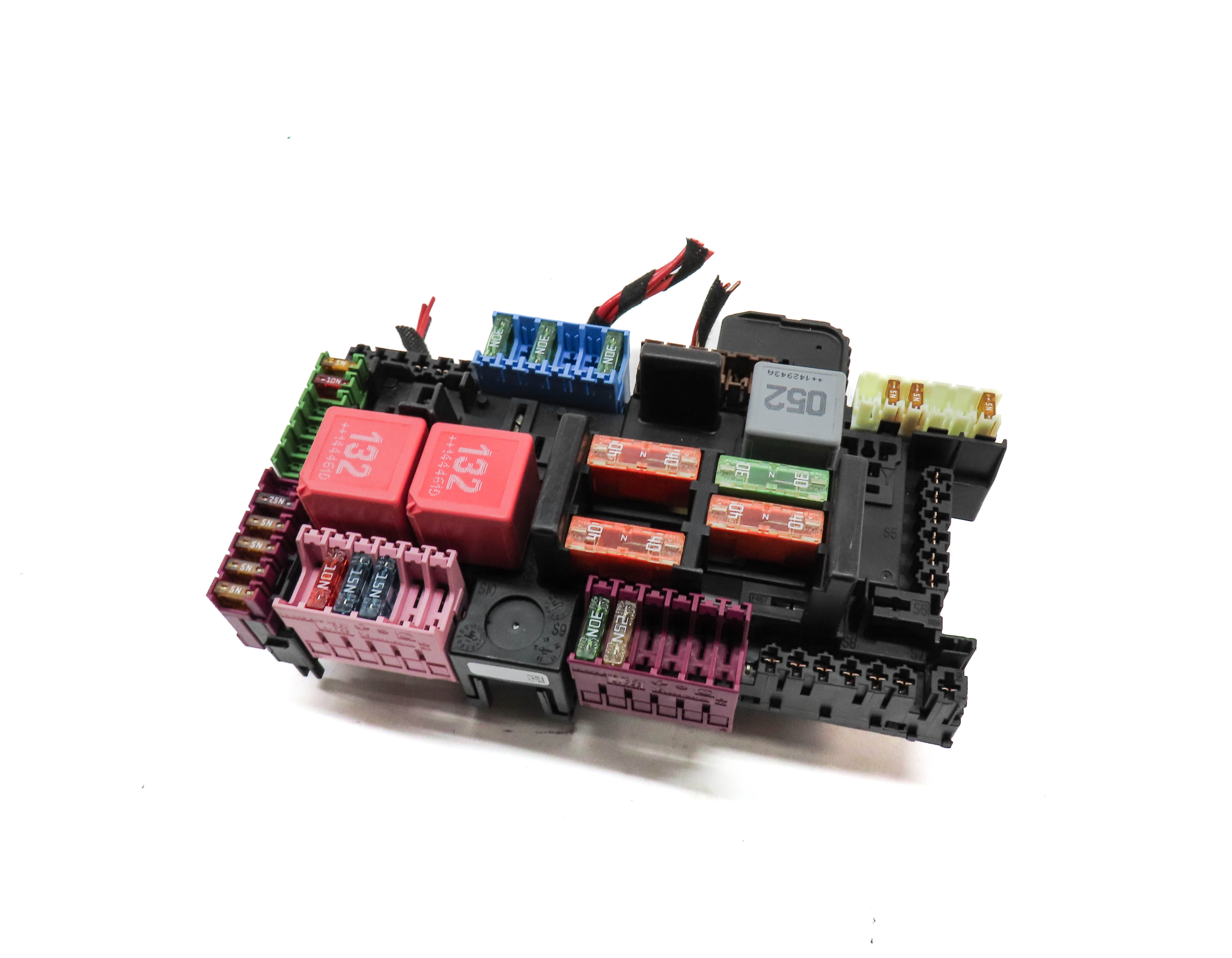 2015 MERCEDES C300 (W205) REAR FUSE POWER JUNCTION RELAY PANEL BOX — exact item pictured